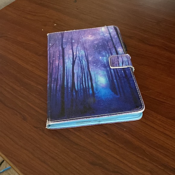 IPad mini, with case - Picture 4 of 5